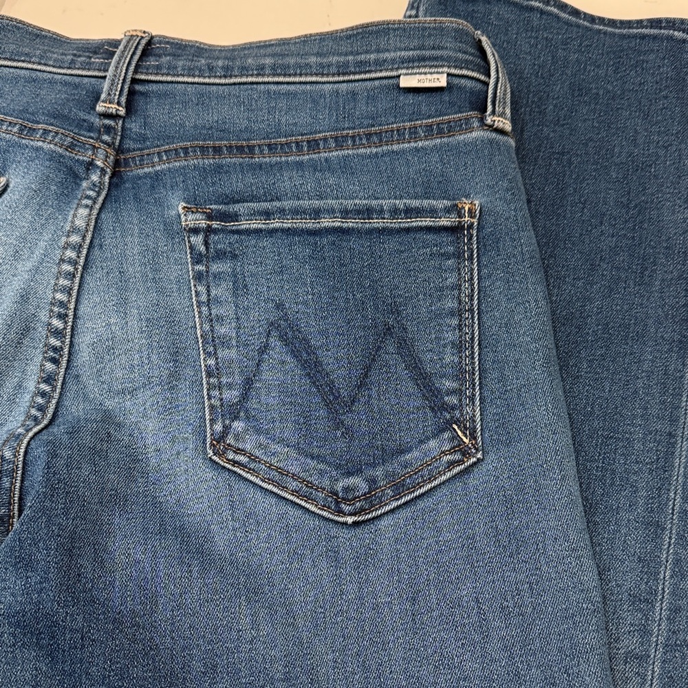 NEW WITHOUT TAGS!!! MOTHER Classic Blue Straight Leg Jeans - Picture 2 of 10